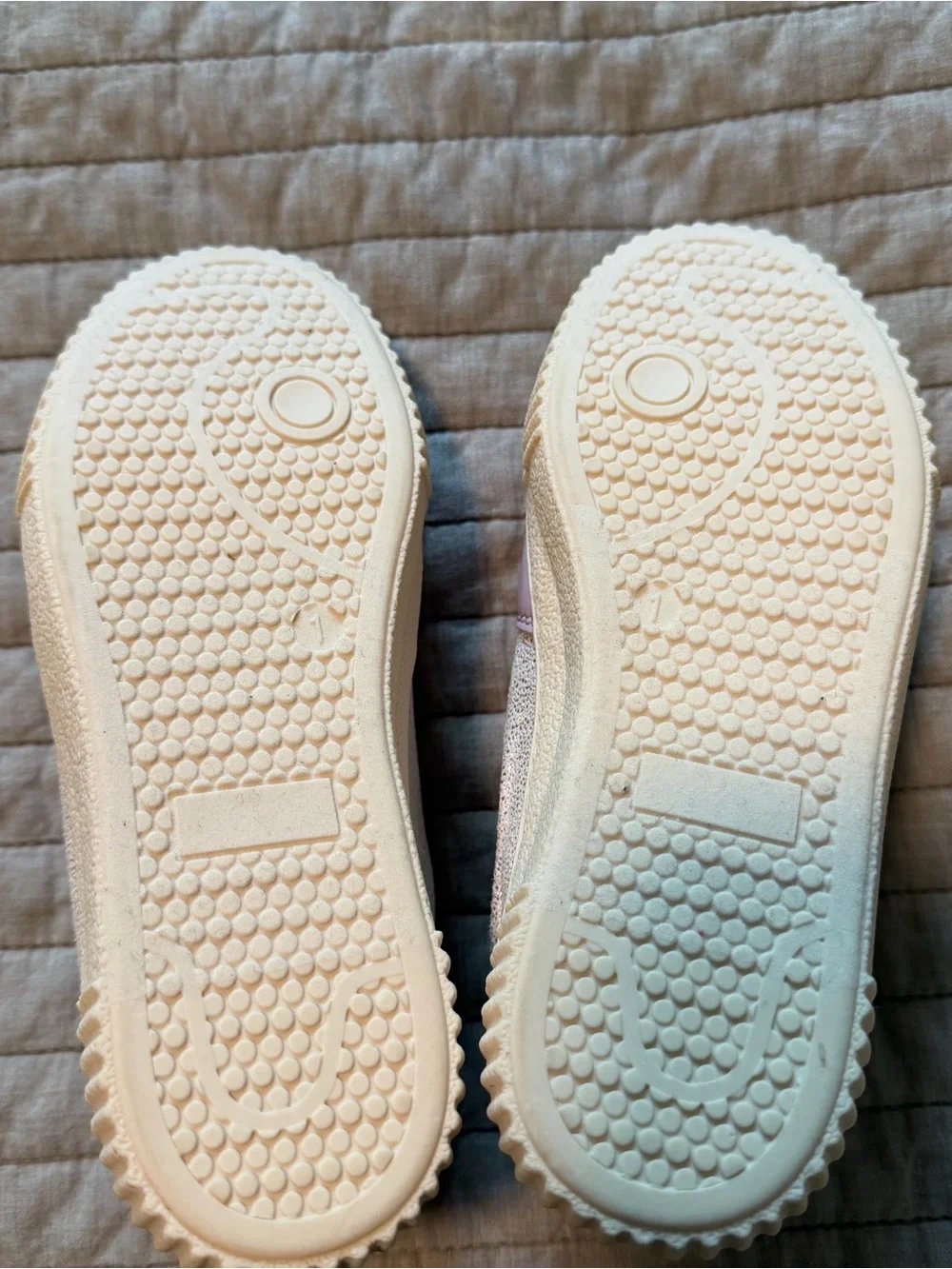 NWOT Tucker + Tate Lilac Glitter Velcro Sneakers